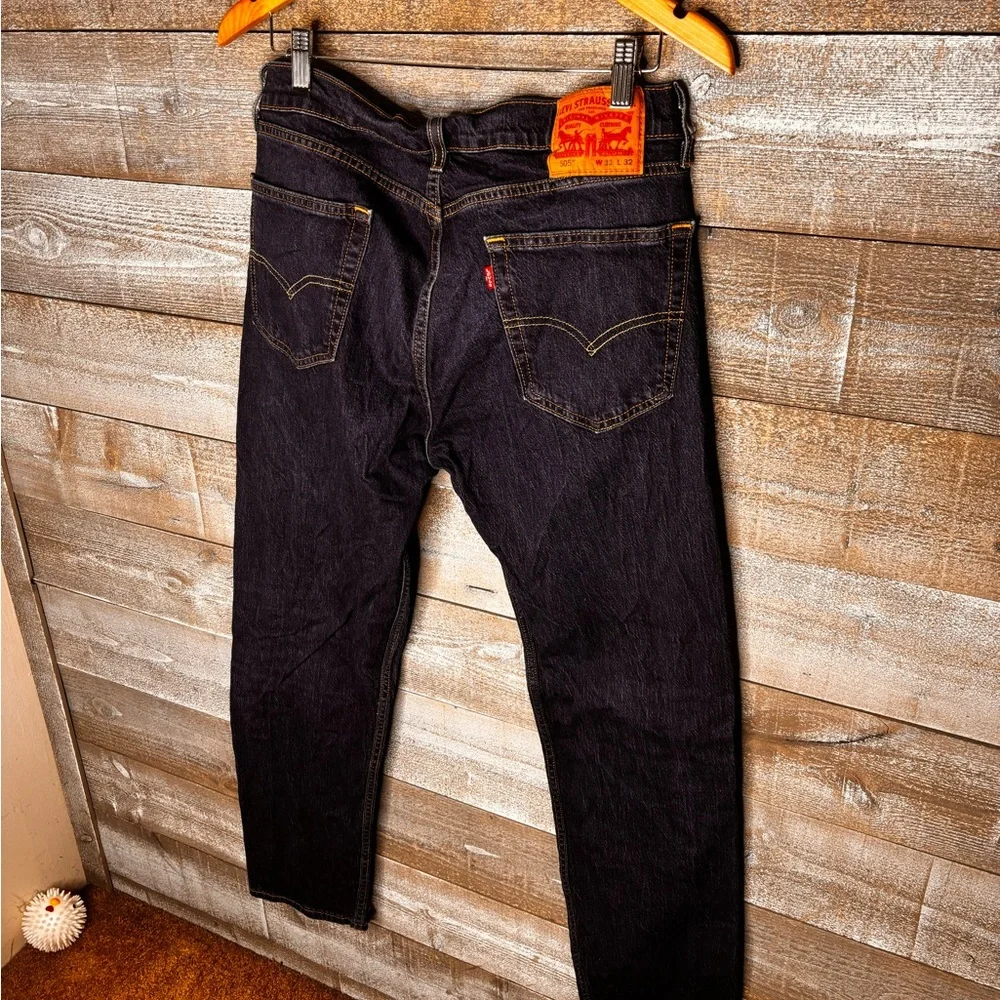 Levi’s 505 mens dark wash Jeans 33 by 32